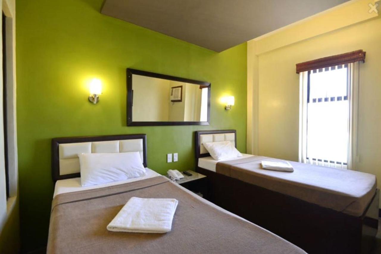 Express Inn Mactan Lapu-Lapu City Zewnętrze zdjęcie