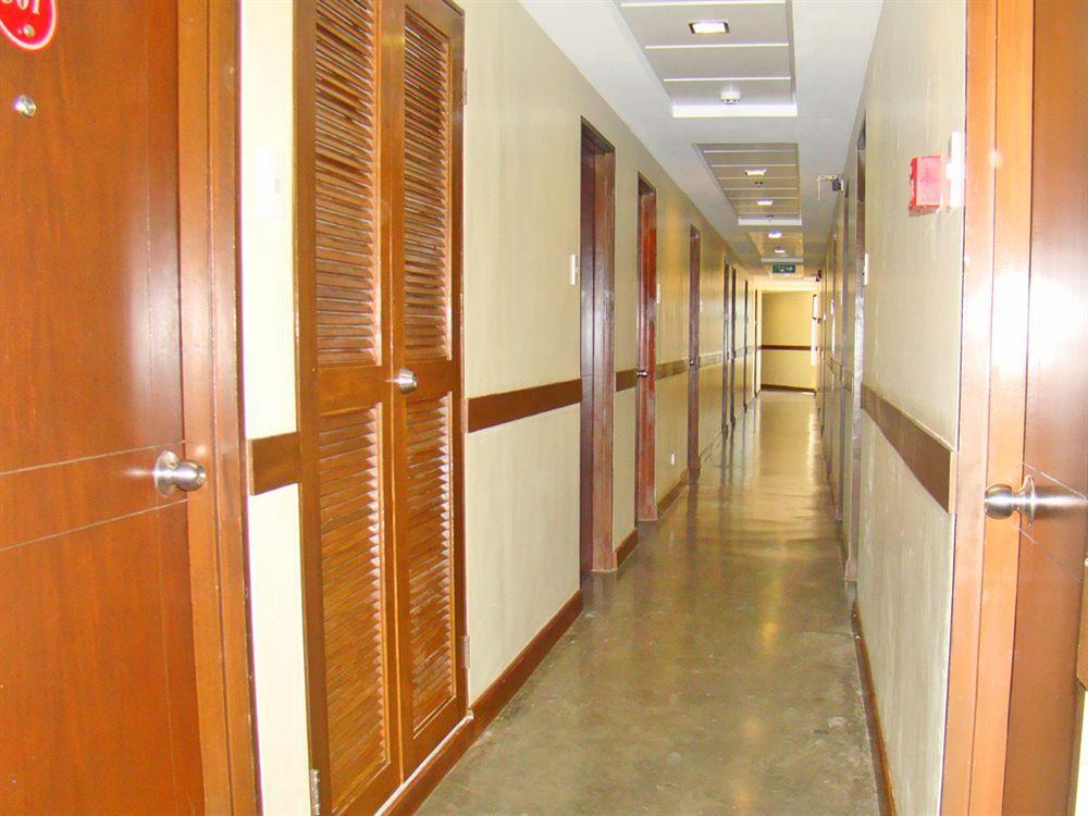 Express Inn Mactan Lapu-Lapu City Zewnętrze zdjęcie