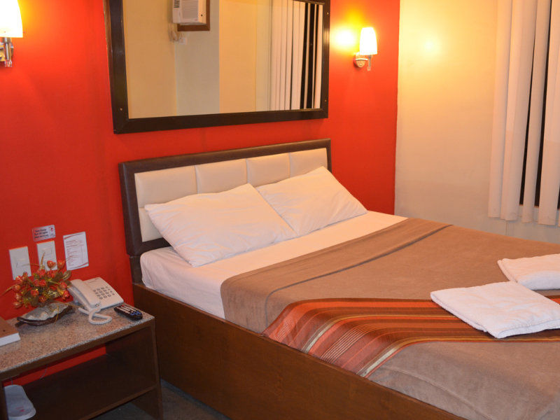 Express Inn Mactan Lapu-Lapu City Zewnętrze zdjęcie