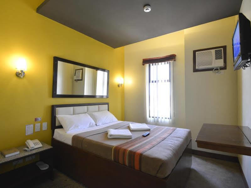 Express Inn Mactan Lapu-Lapu City Zewnętrze zdjęcie